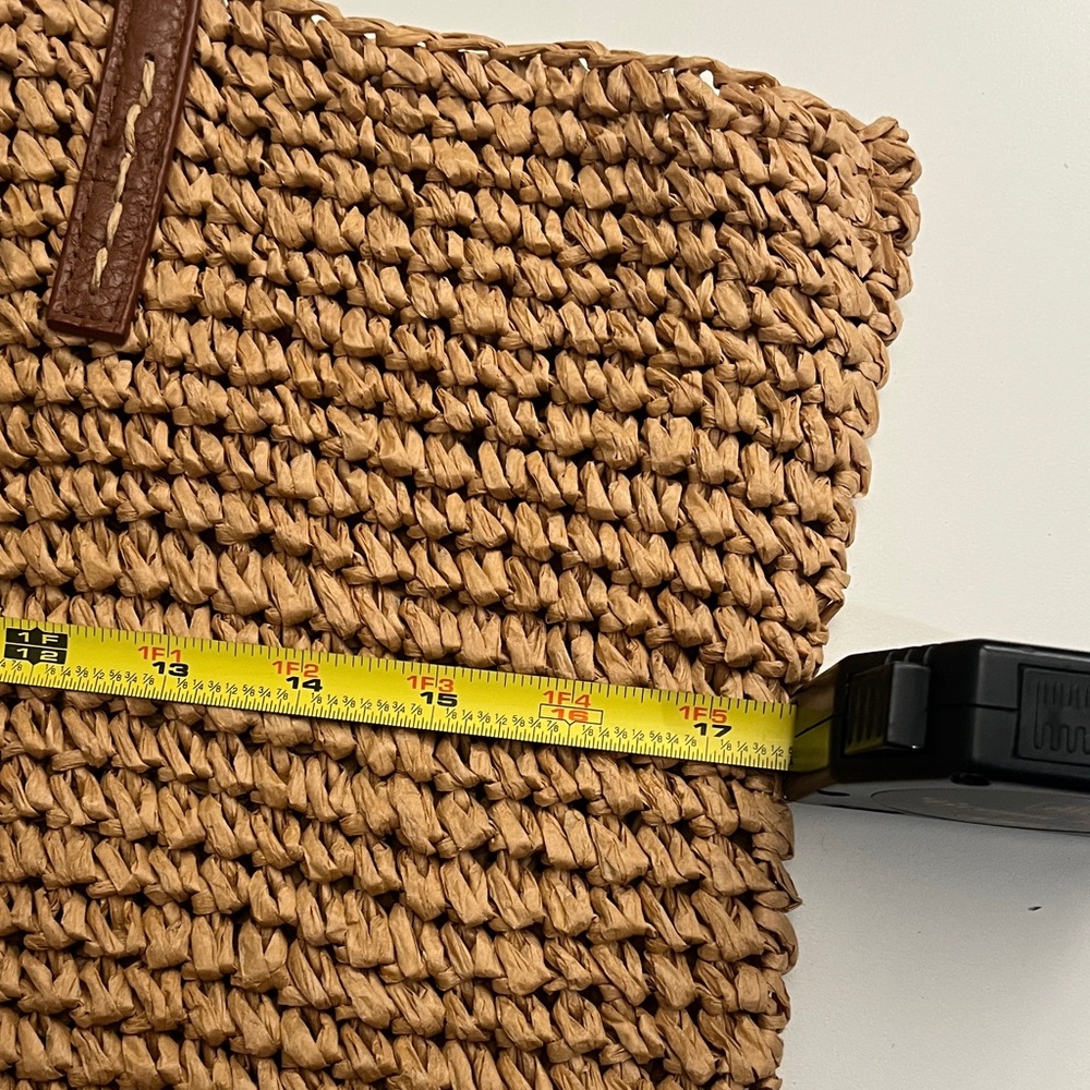 Elegant Tan Woven Tote Bag - Picture 7 of 7